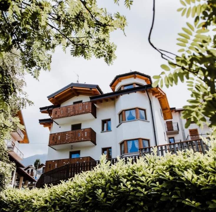 Atelier Della Montagna Bed & Breakfast Zambla Alta Luaran gambar