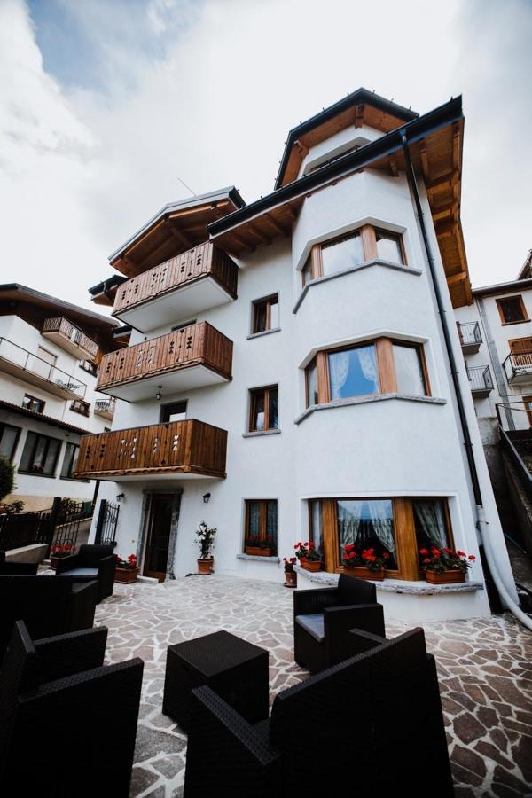 Atelier Della Montagna Bed & Breakfast Zambla Alta Luaran gambar