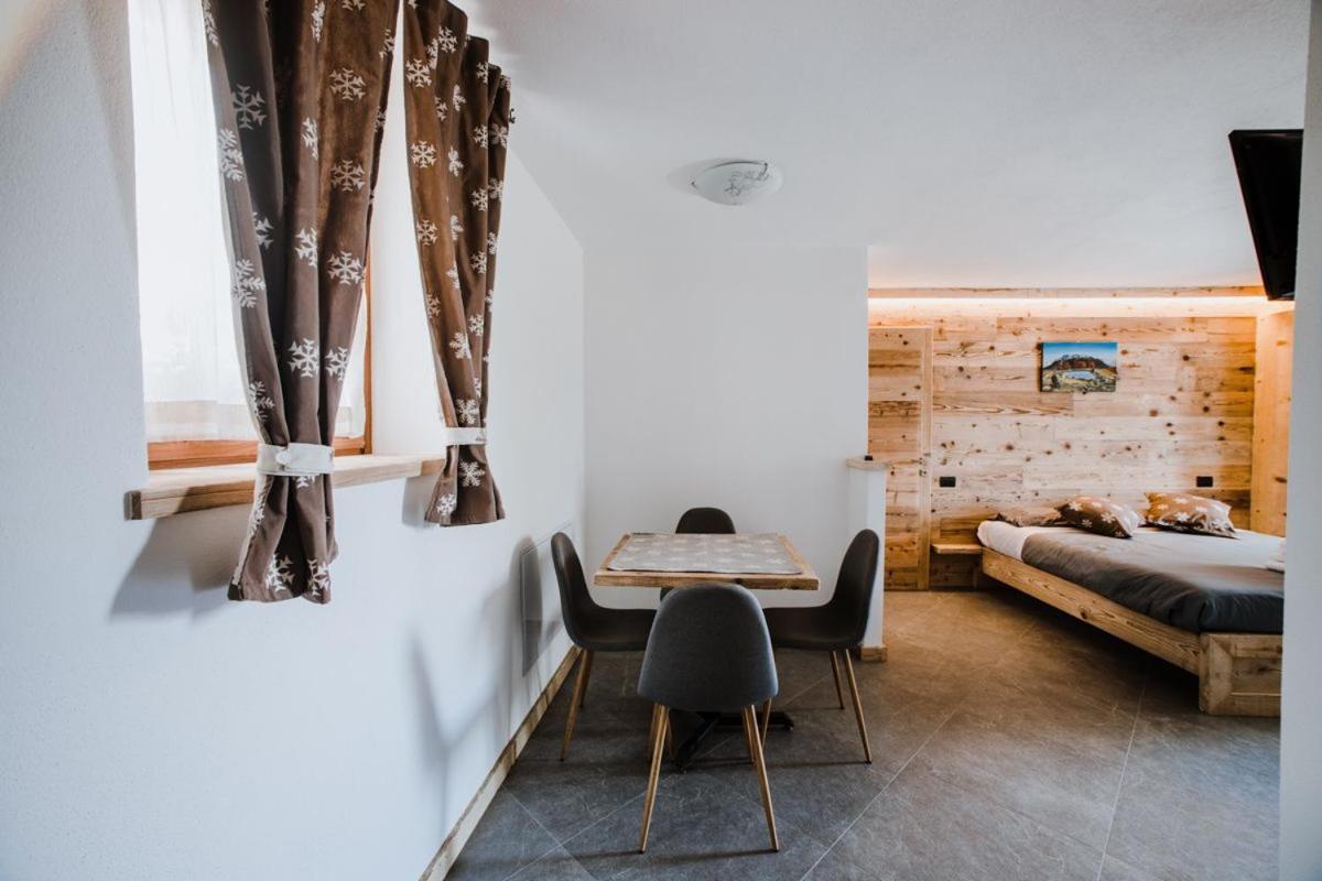 Atelier Della Montagna Bed & Breakfast Zambla Alta Luaran gambar